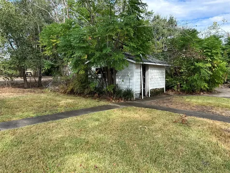 1402 East Avenue Katy TX 77493