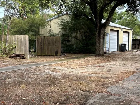 1402 East Avenue Katy TX 77493