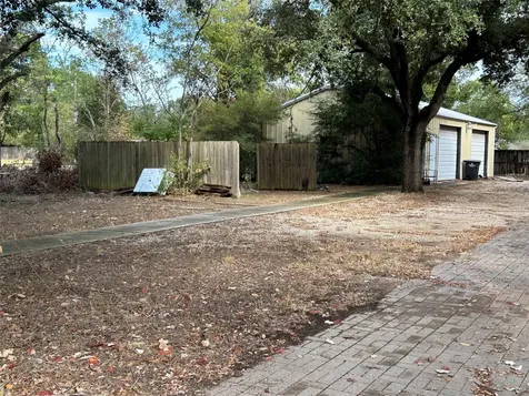 1402 East Avenue Katy TX 77493