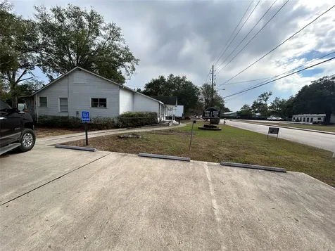 1402 East Avenue Katy TX 77493
