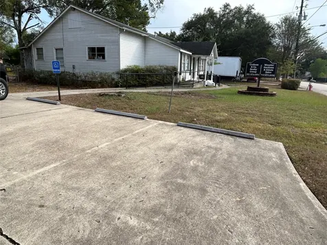 1402 East Avenue Katy TX 77493