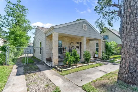 3853 Rosedale Street Houston TX 77004