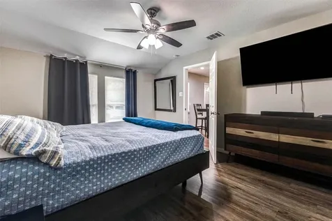 5031 Caplin Street Houston TX 77026