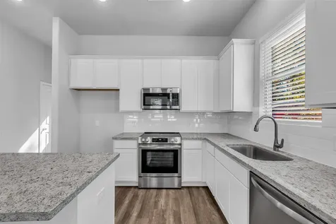 11964 Canal Street Willis TX 77318