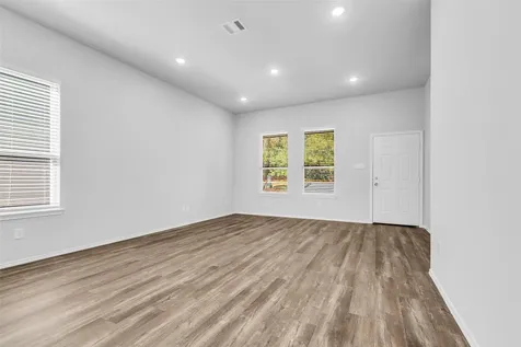 11964 Canal Street Willis TX 77318