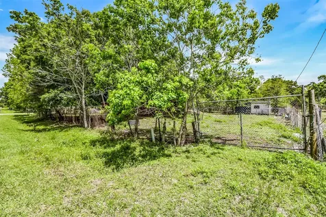 198 County Road 6881 N Dayton TX 77535