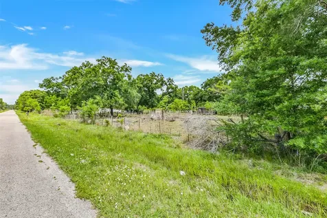 198 County Road 6881 N Dayton TX 77535