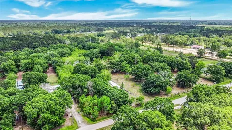 198 County Road 6881 N Dayton TX 77535