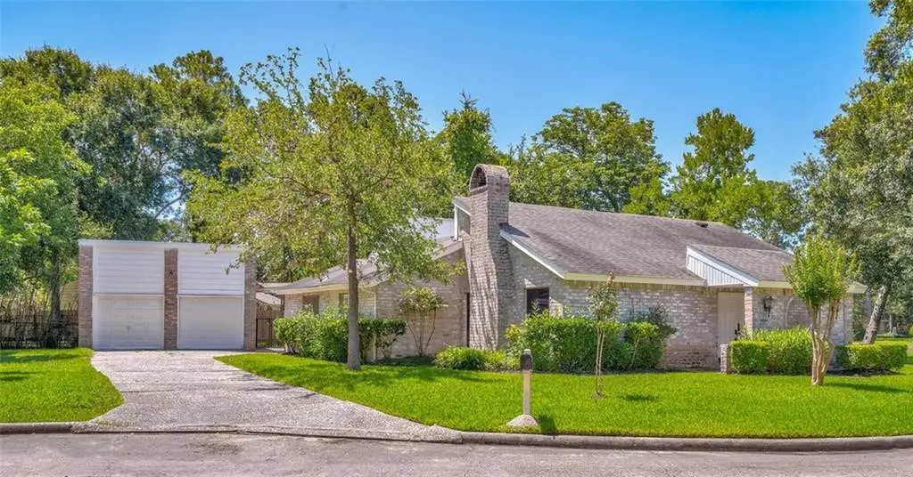 13805 Imperial Court Sugar Land TX 77498