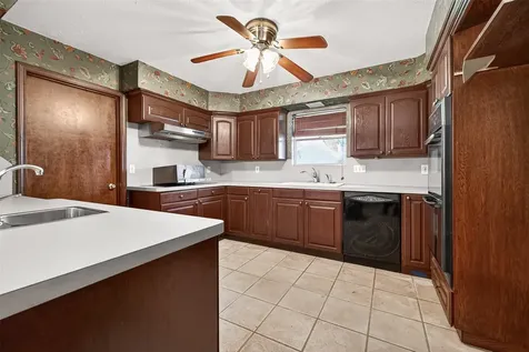 15302 Philippine Street Houston TX 77040