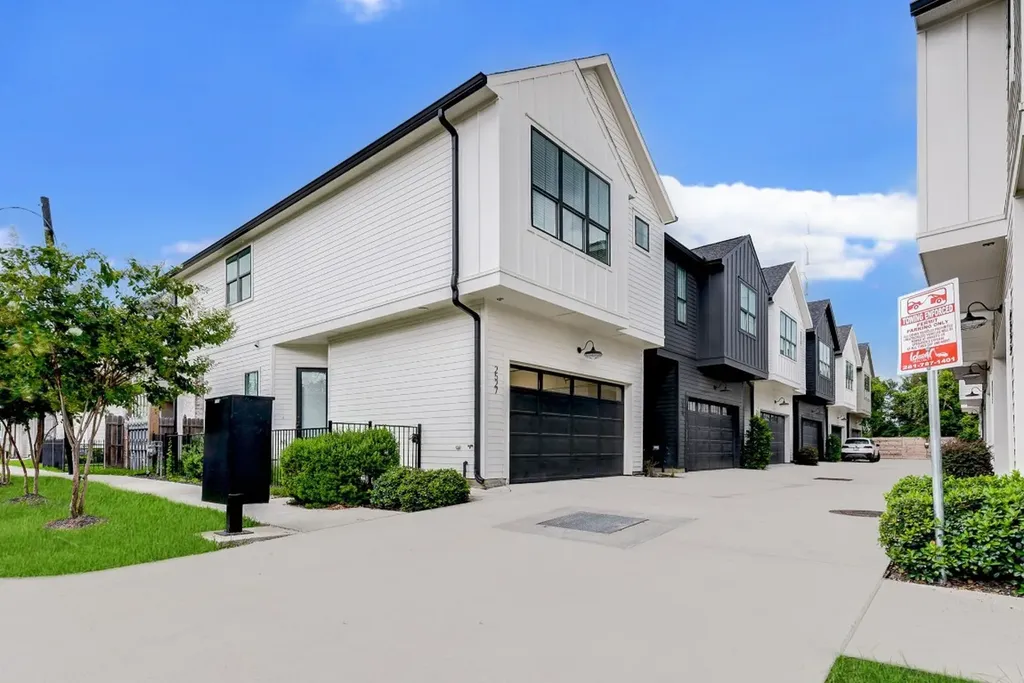 3512 Oak Forest Grove Drive Houston TX 77018