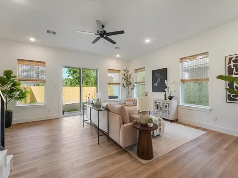 1913 Dewalt Street Houston TX 77088