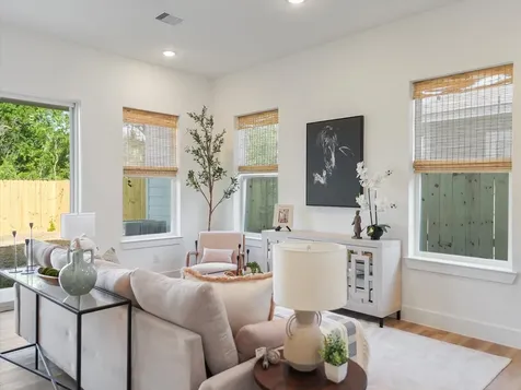 1913 Dewalt Street Houston TX 77088