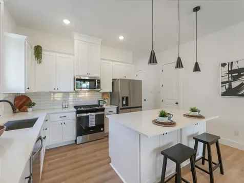 1913 Dewalt Street Houston TX 77088