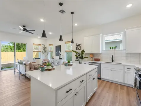 1913 Dewalt Street Houston TX 77088