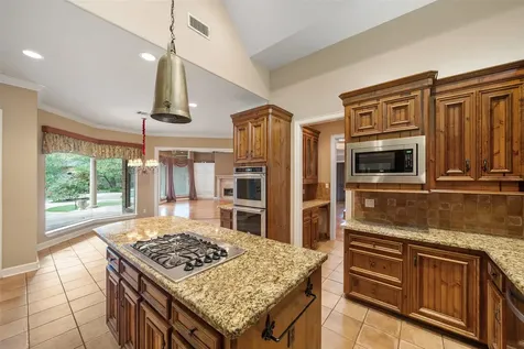 21 Wedgewood Drive W Montgomery TX 77356