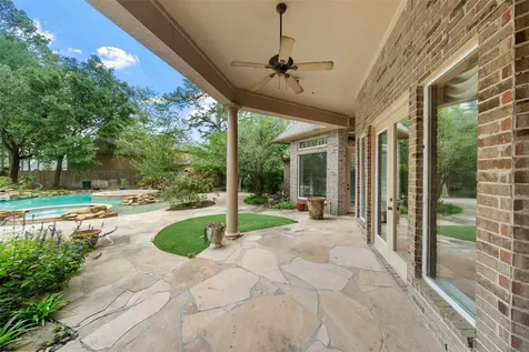 21 Wedgewood Drive W Montgomery TX 77356