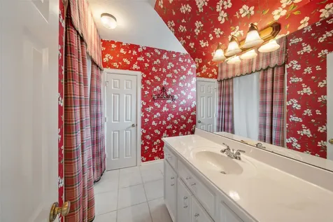 21 Wedgewood Drive W Montgomery TX 77356