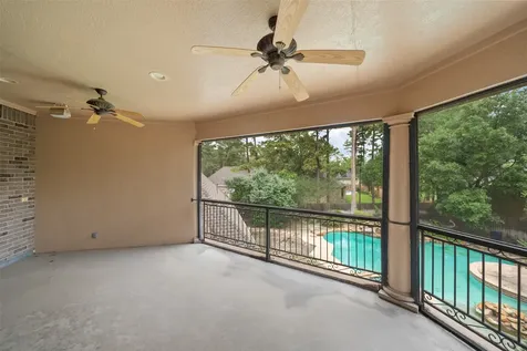 21 Wedgewood Drive W Montgomery TX 77356