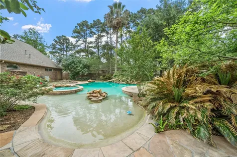 21 Wedgewood Drive W Montgomery TX 77356