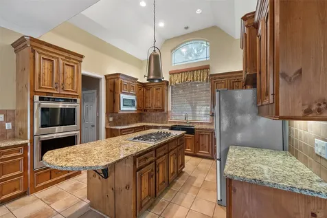 21 Wedgewood Drive W Montgomery TX 77356