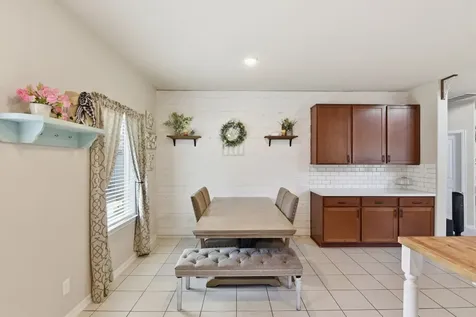 1511 Shannon Street Alvin TX 77511