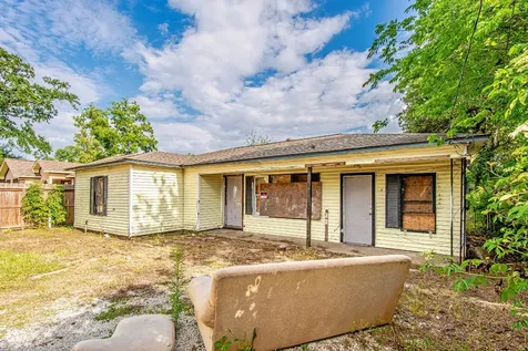 8022 Talton Street Houston TX 77028