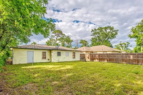 8022 Talton Street Houston TX 77028