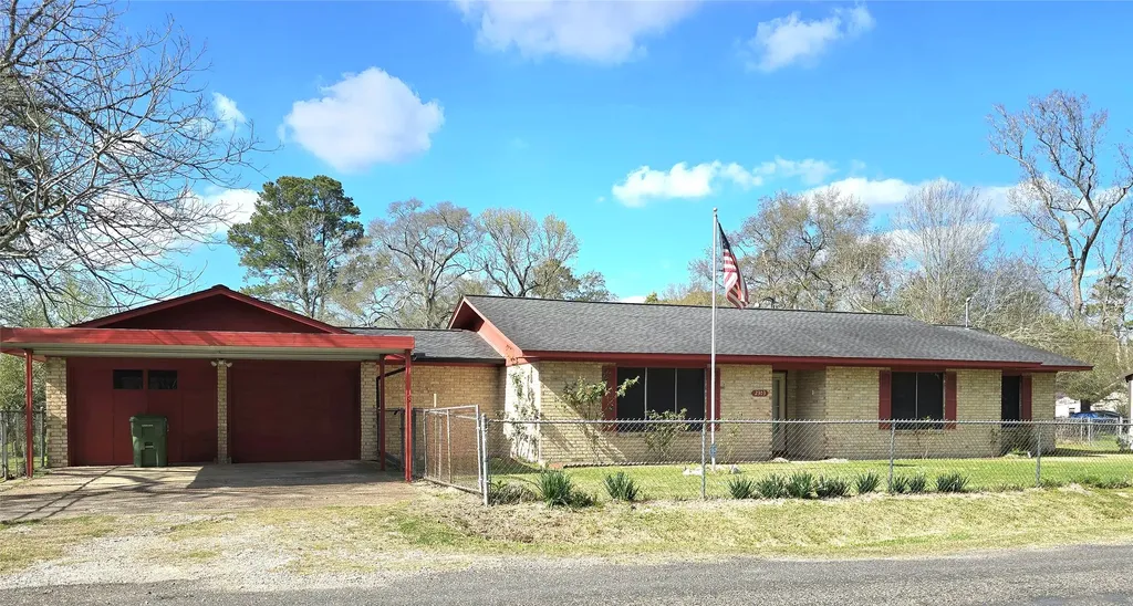 2303 Laird Street Dayton TX 77535