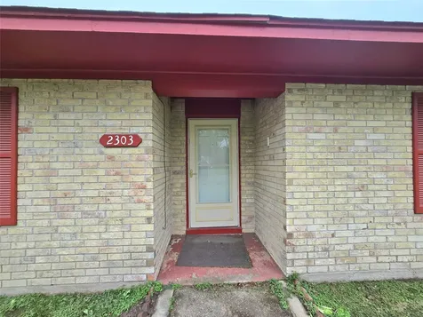 2303 Laird Street Dayton TX 77535
