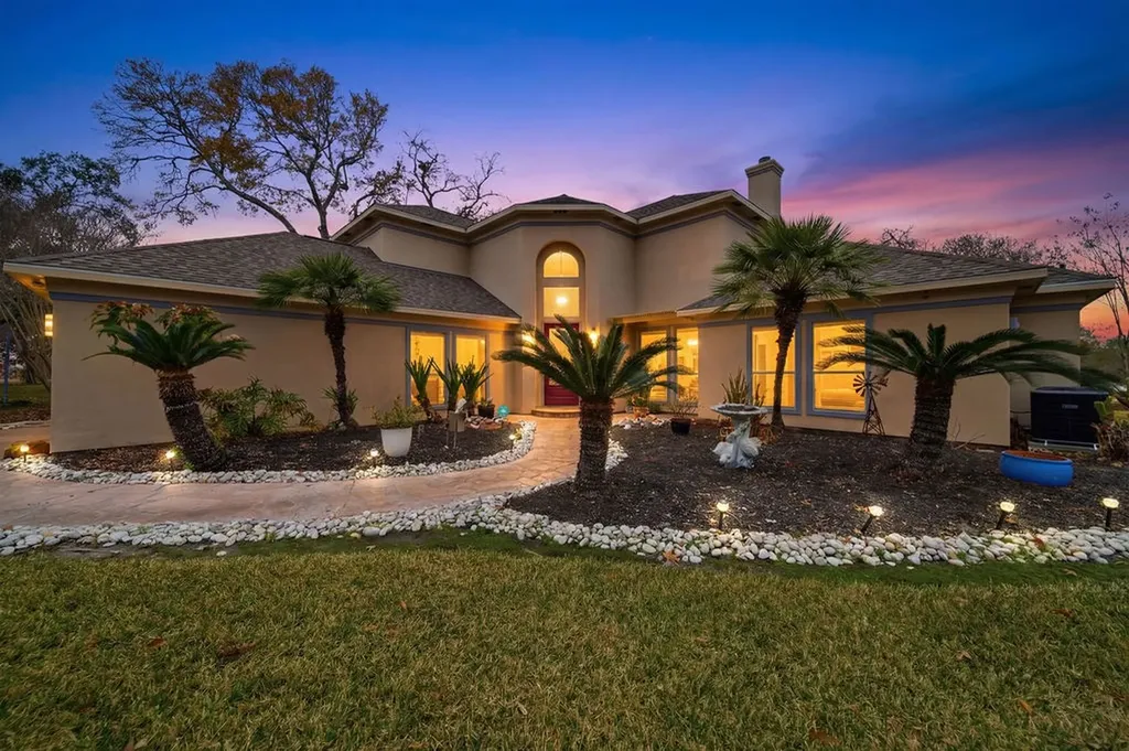 527 S Ohio Avenue La Porte TX 77571