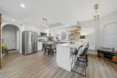 527 S Ohio Avenue La Porte TX 77571