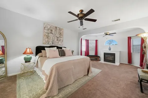 527 S Ohio Avenue La Porte TX 77571