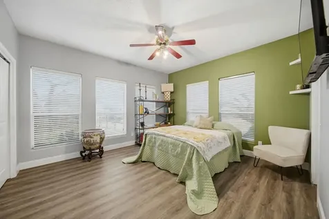 527 S Ohio Avenue La Porte TX 77571