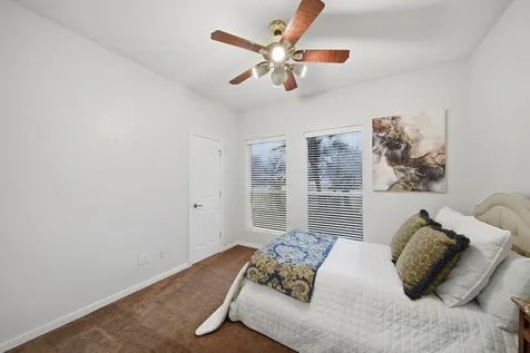 527 S Ohio Avenue La Porte TX 77571