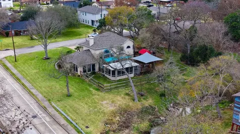 527 S Ohio Avenue La Porte TX 77571