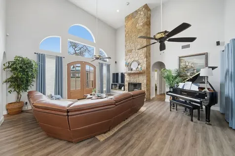 527 S Ohio Avenue La Porte TX 77571