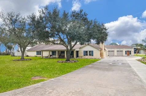 419 Western Acres Drive El Campo TX 77437