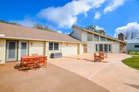 419 Western Acres Drive El Campo TX 77437