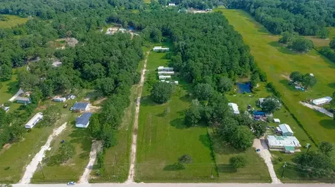 905 County Road 379 Cleveland TX 77328