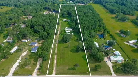 905 County Road 379 Cleveland TX 77328