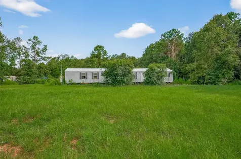 905 County Road 379 Cleveland TX 77328