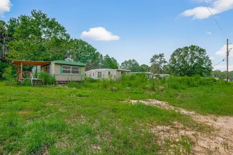 905 County Road 379 Cleveland TX 77328