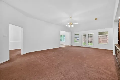 914 W Peach Hollow Circle Pearland TX 77584