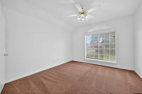 914 W Peach Hollow Circle Pearland TX 77584