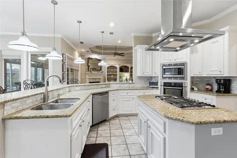 26 Englewood Court Montgomery TX 77356