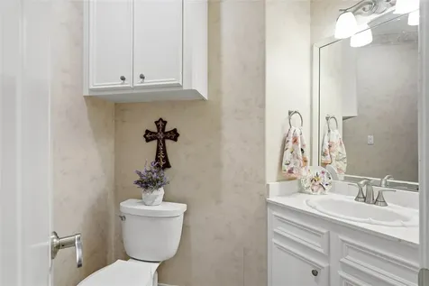 26 Englewood Court Montgomery TX 77356