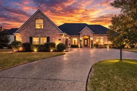26 Englewood Court Montgomery TX 77356