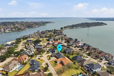 26 Englewood Court Montgomery TX 77356