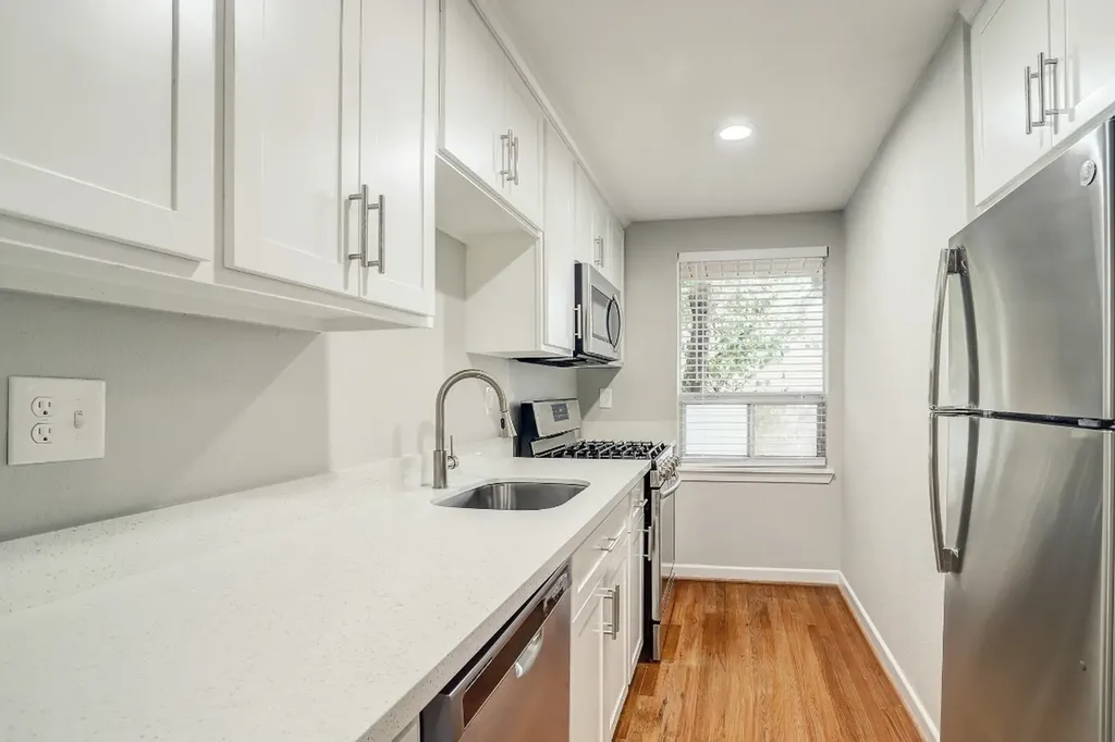 2647 Greenbriar Street 4 Houston TX 77098